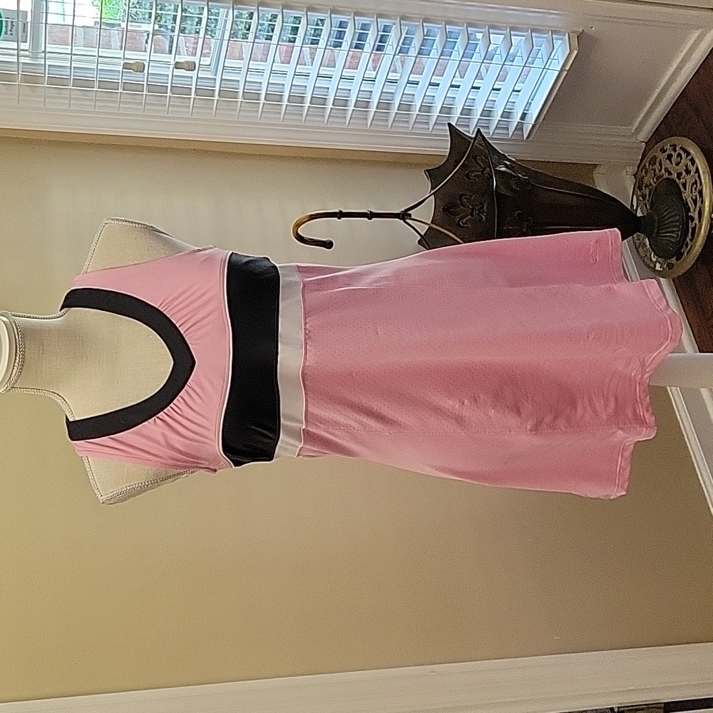 bolle pink gray white tennis 🎾 dress Vneck built-in bra razorback stretch M EUC